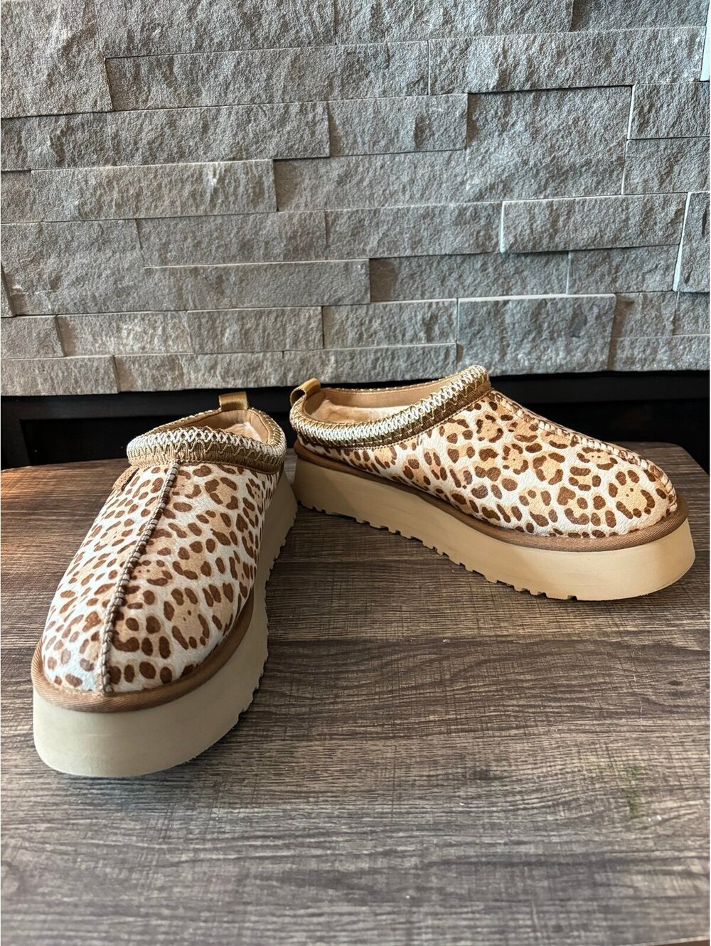 UGG Tazz Plains Platform Slippers